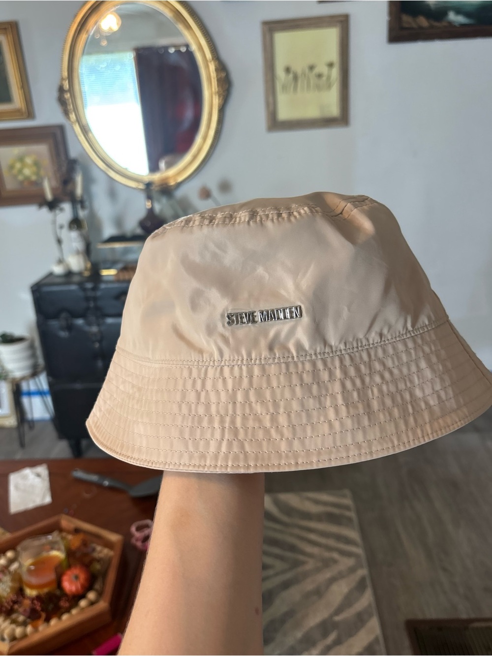 Steve Madden Neutral Beige Bucket Hat with Logo Plaque